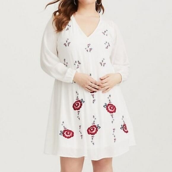 torrid Dresses & Skirts - Torrid floral embroidered long sleeve dress nwt size 4x